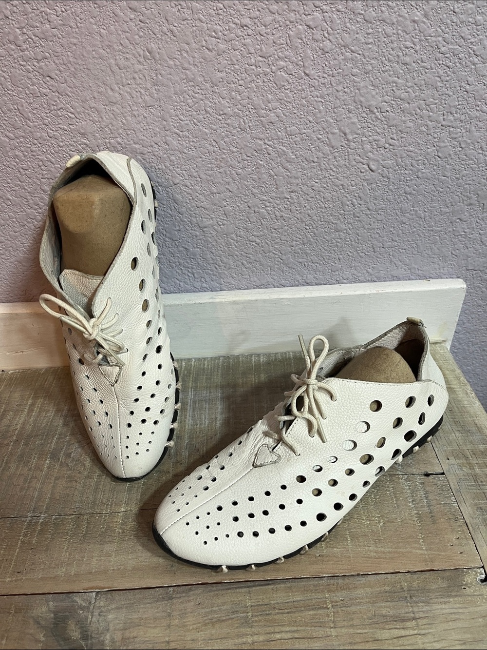 Women’s Litefiit Leather White Perforated Lace-Up Comfort Loafers Sz 10